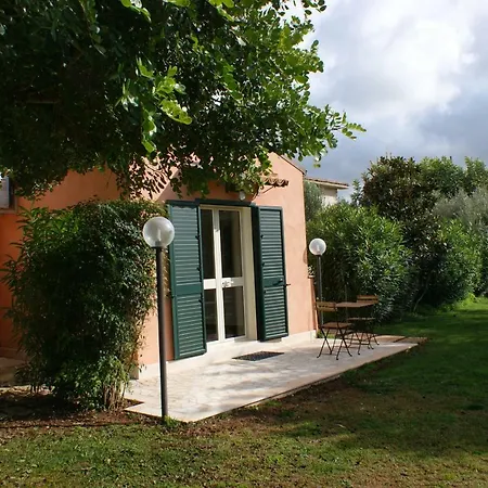 Karrua House - Magnolia Pensjonat 4*